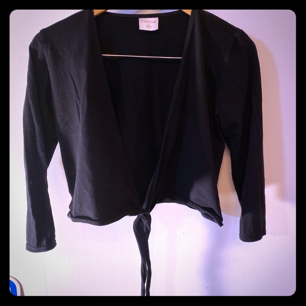 Woman’s Capezio crop wrap